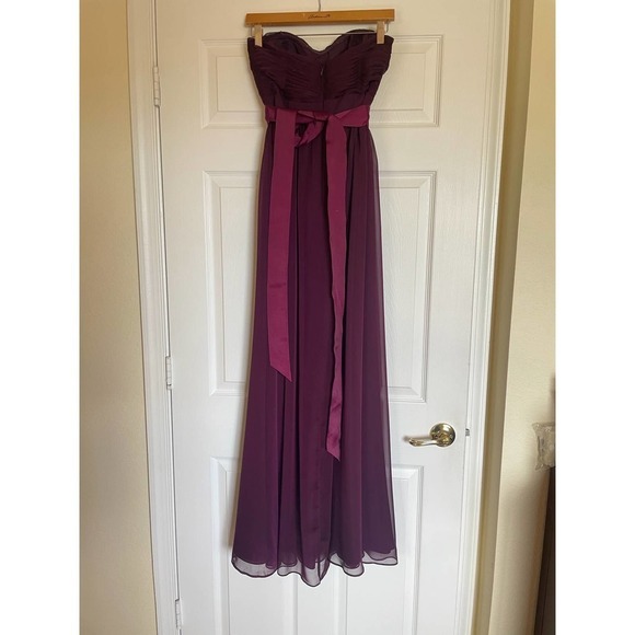 Adrianna Papell Burgundy Chiffon Maxi Gown with Beaded Belt Sash, Size 4 🗣 - Picture 4 of 9